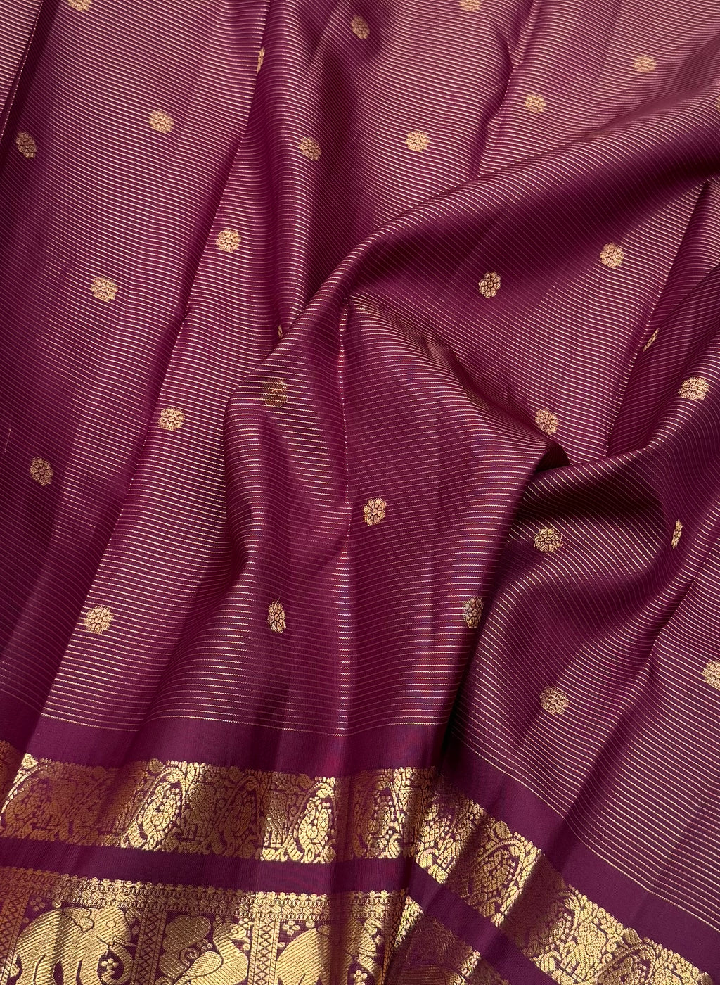 Vintage Vairaoosi Kanjeevaram Saree with Skirt Border & Orange Edge Contrast