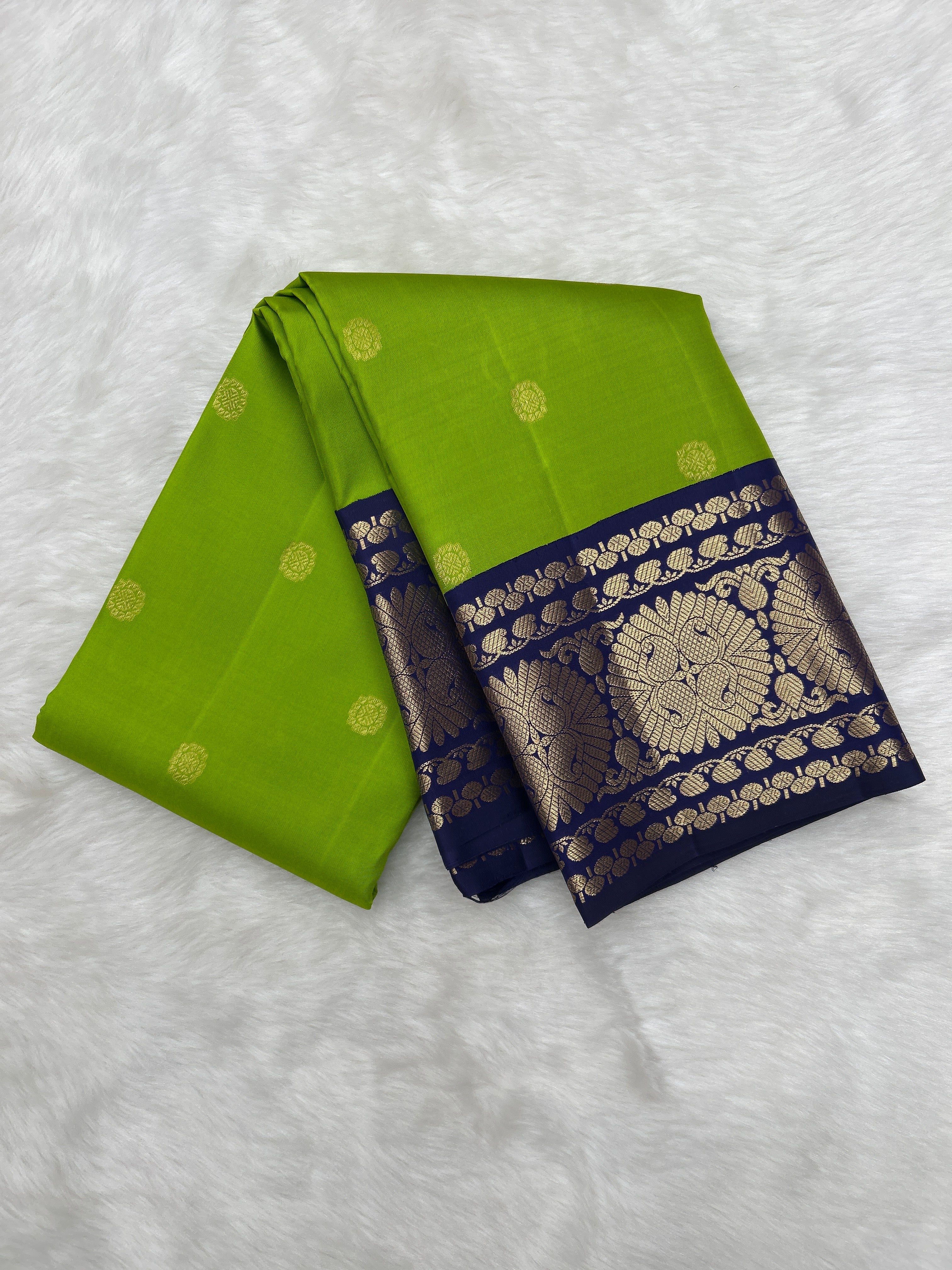 Parrot green & Blue Korvai Vintage Kanjeevaram Saree [Recreation]