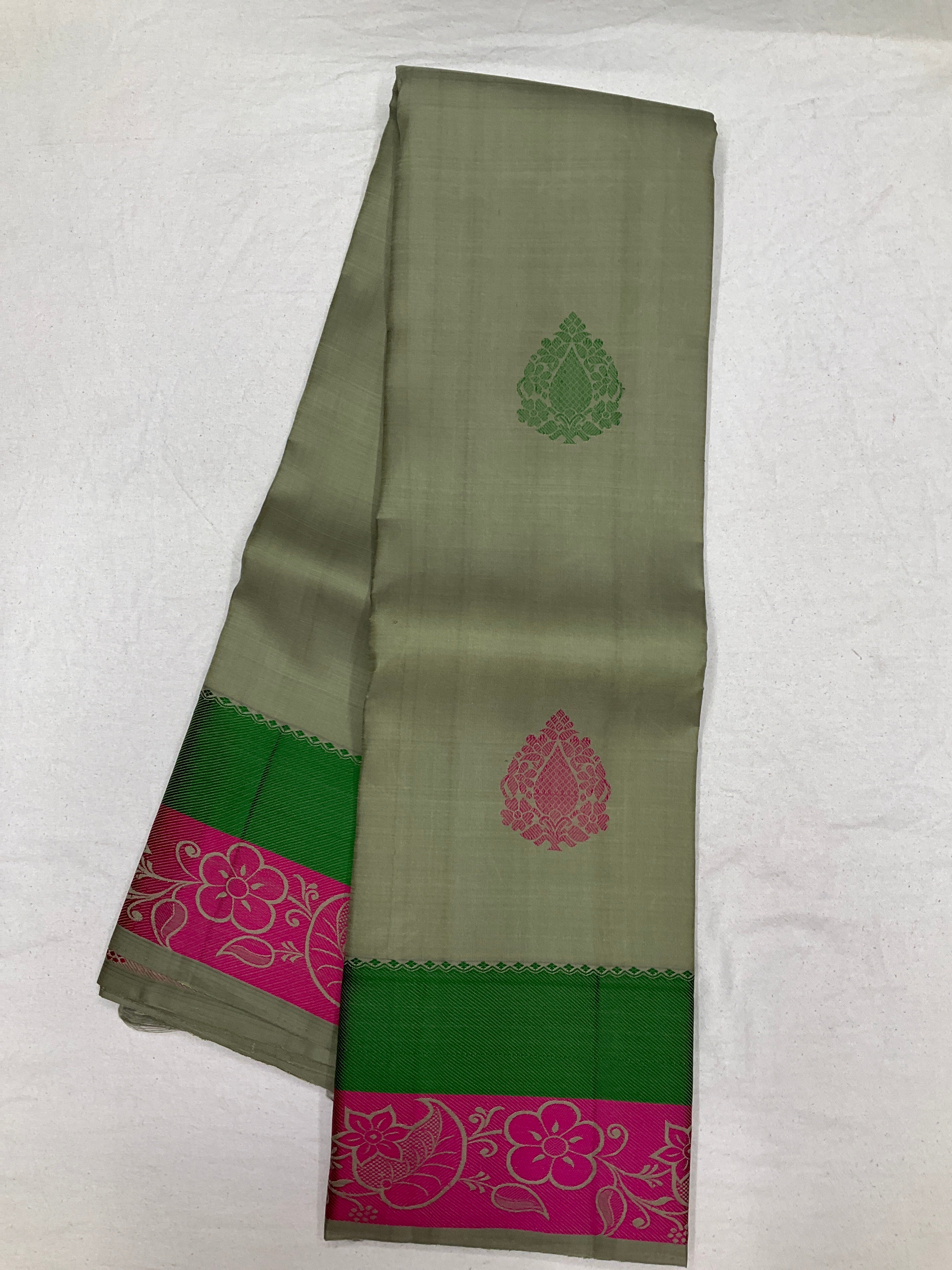 Kanjeevaram No Zari Silk Saree (FS593)