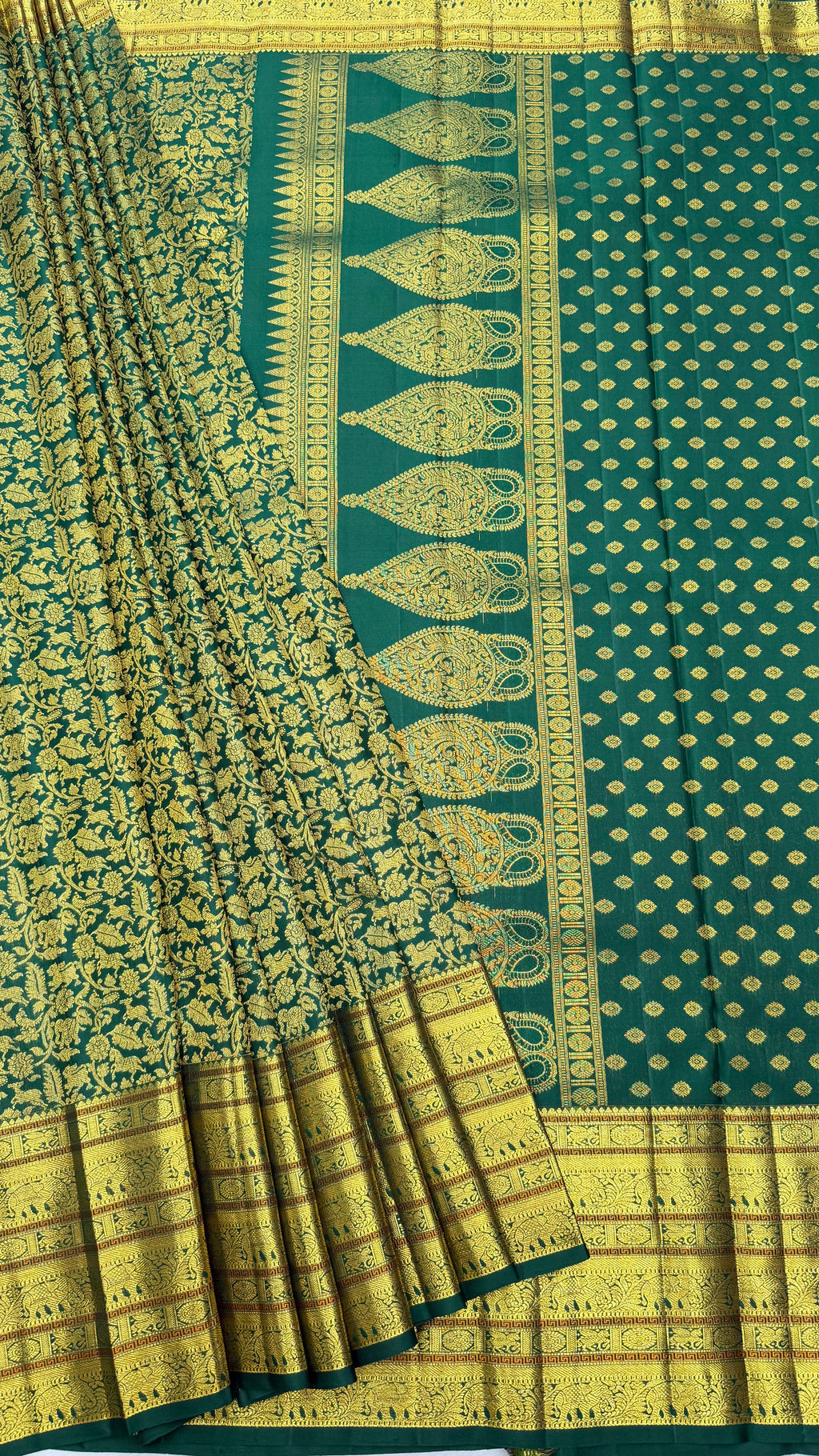 Green Kanjeevaram silk Saree with Vanam Singaram and (Varisapet / Meena) Border
