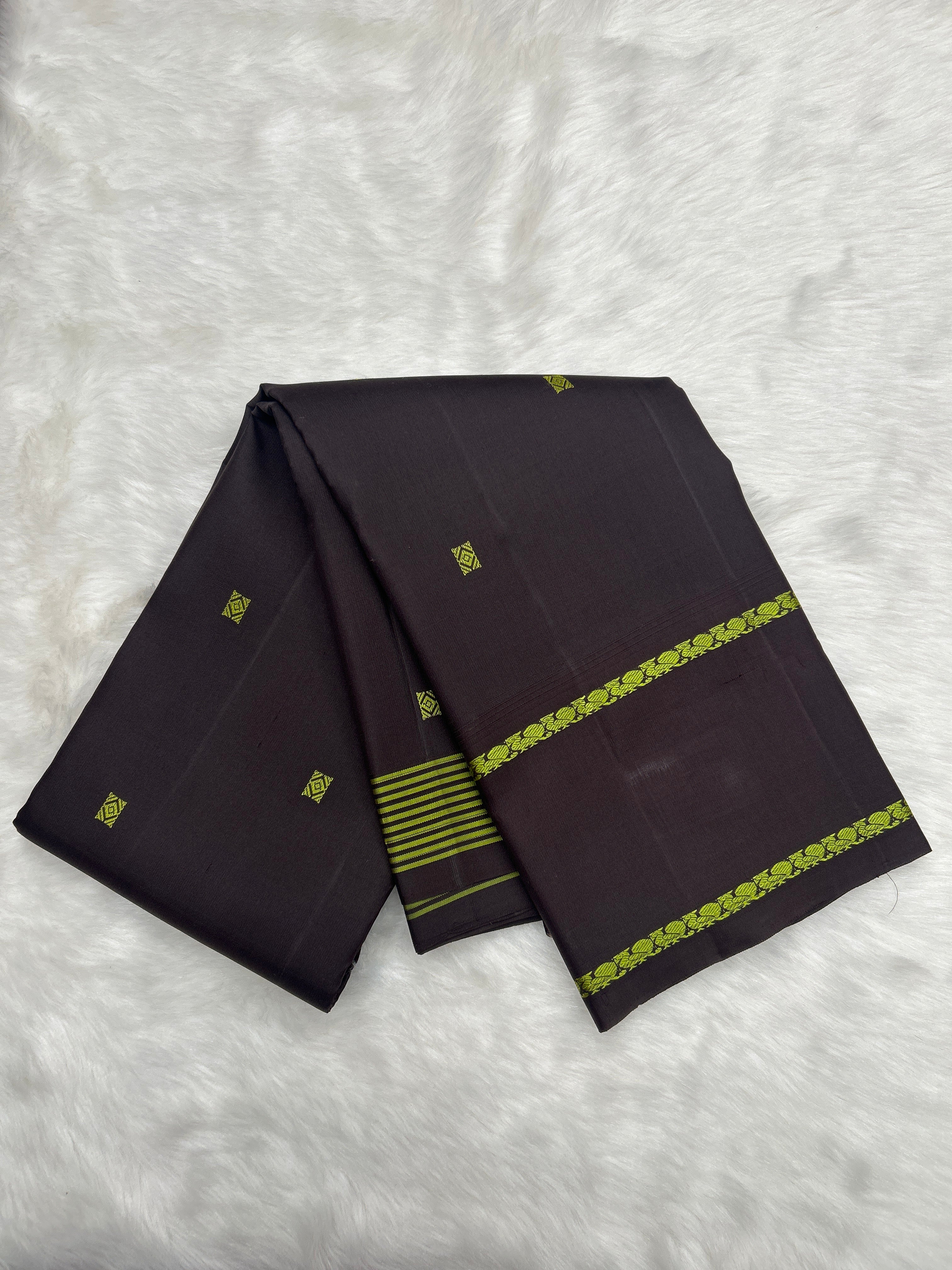 Deep Maroon No Zari Vintage Gap border Kanjeevaram Saree