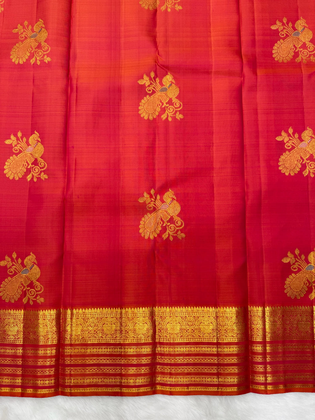 Kanakambaram Vintage Kanjeevaram Saree with Split Border & Meena Peacock Motif