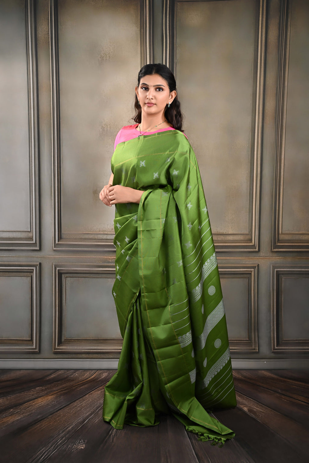 Leaf Green No Zari Vintage Kanjeevaram Saree