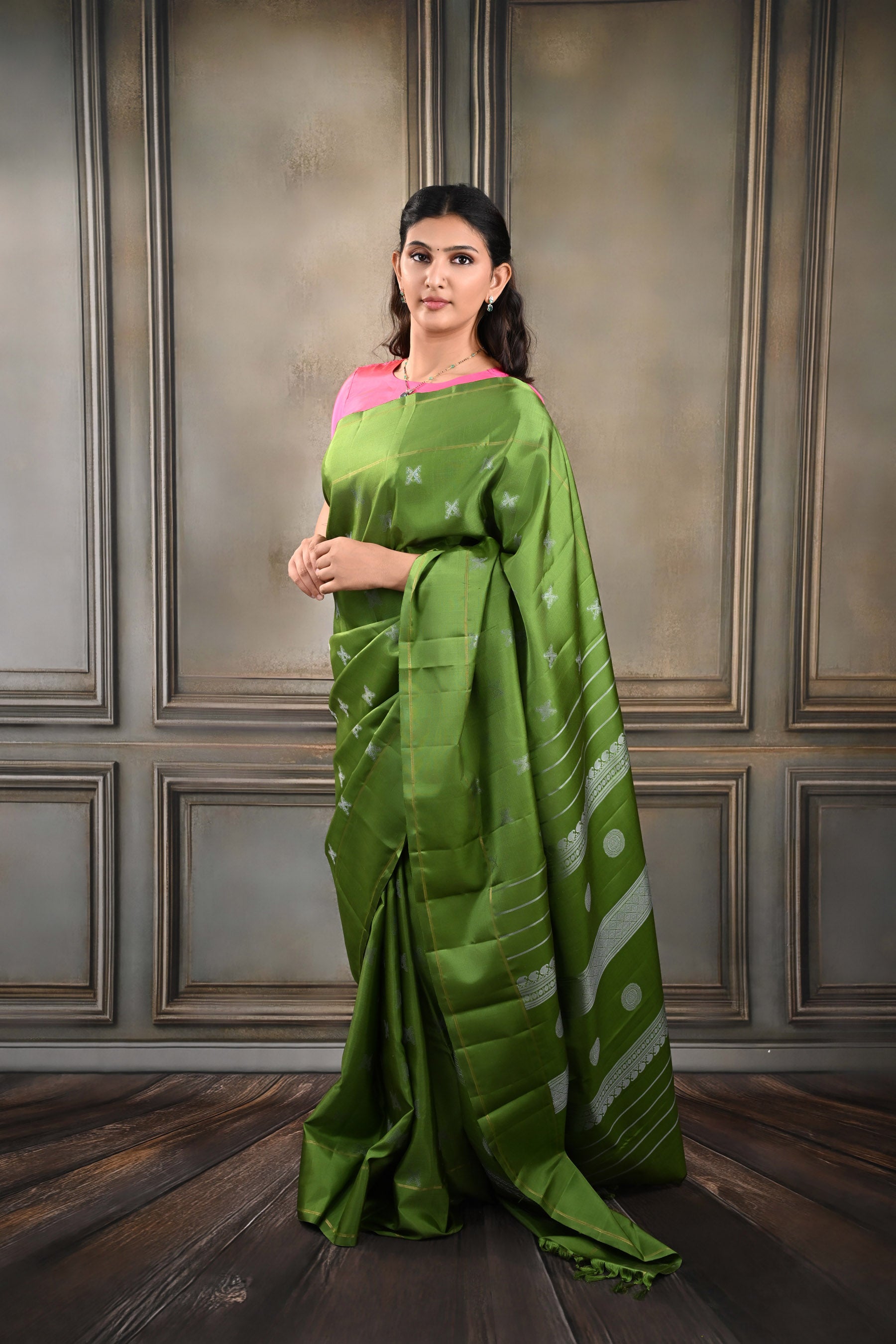 Leaf Green No Zari Vintage Kanjeevaram Saree