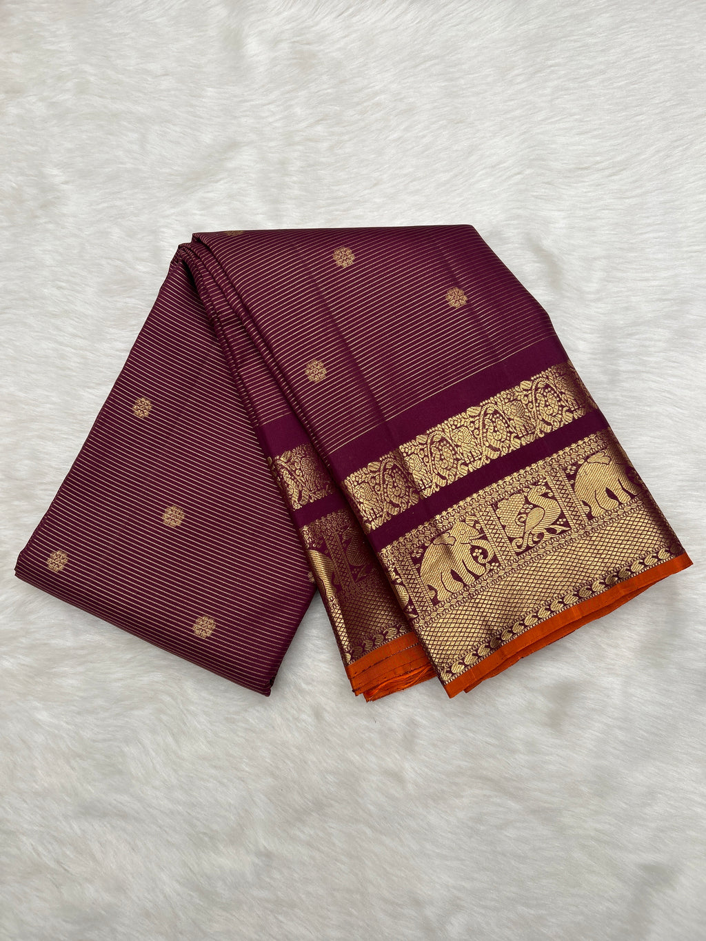 Vintage Vairaoosi Kanjeevaram Saree with Skirt Border & Orange Edge Contrast