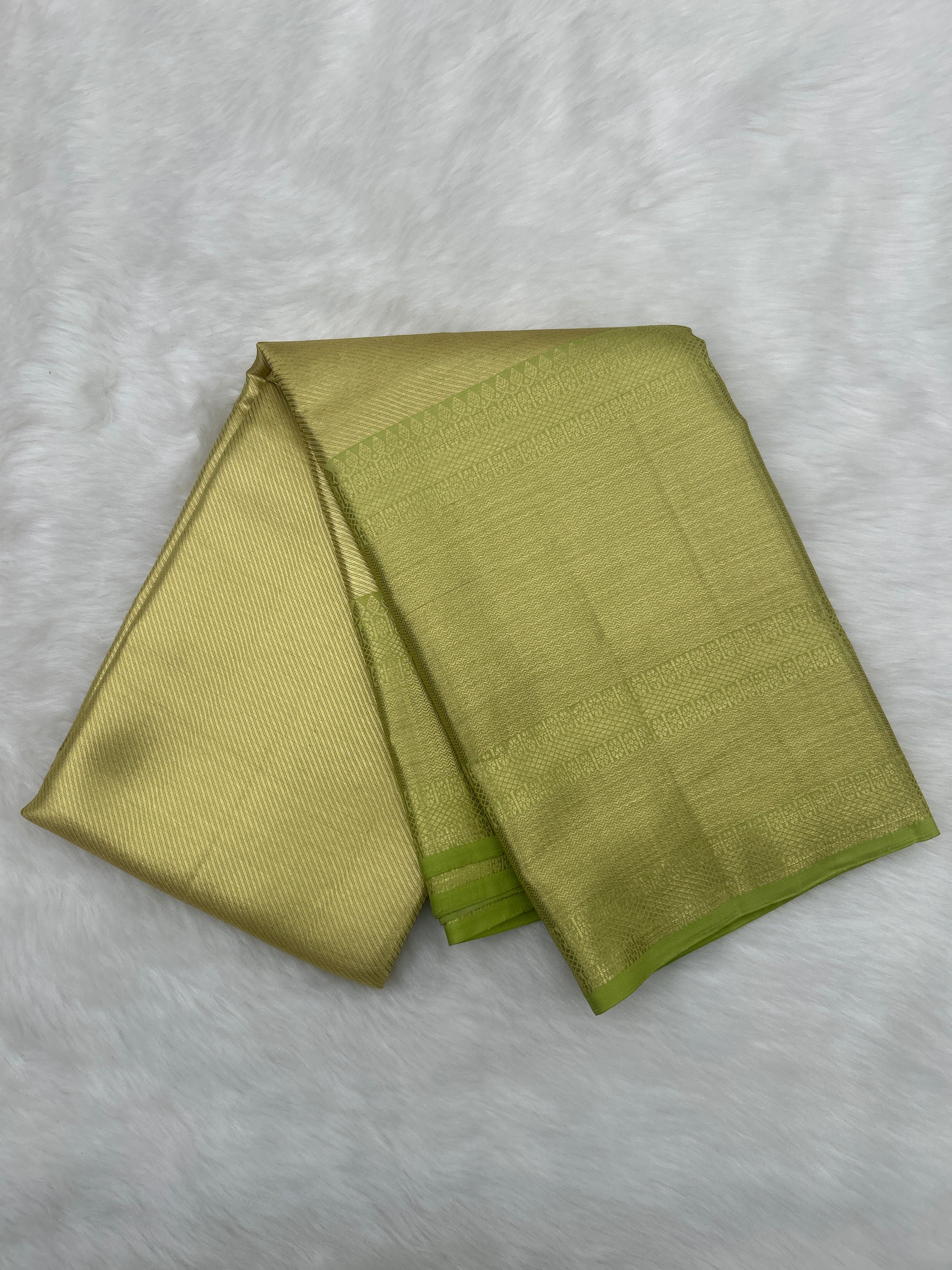 Kanjeevaram Tissue Saree with cross-sectional zari lines