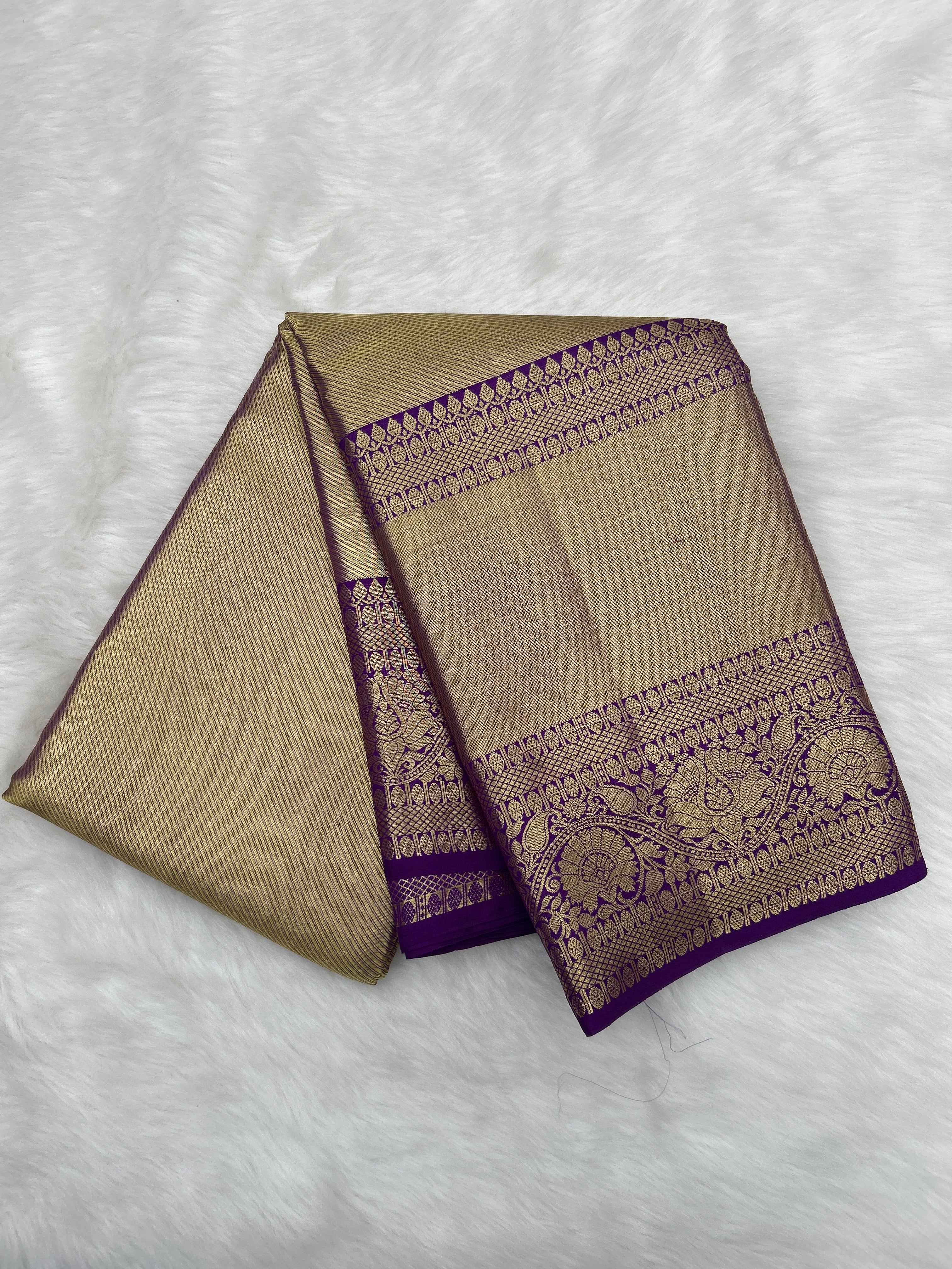 Kanjeevaram Tissue Saree with cross-sectional zari lines