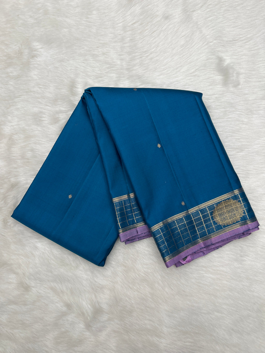 Metallic Blue Vintage Kanjeevaram Saree with a Checks Border & Lavender Edge Border