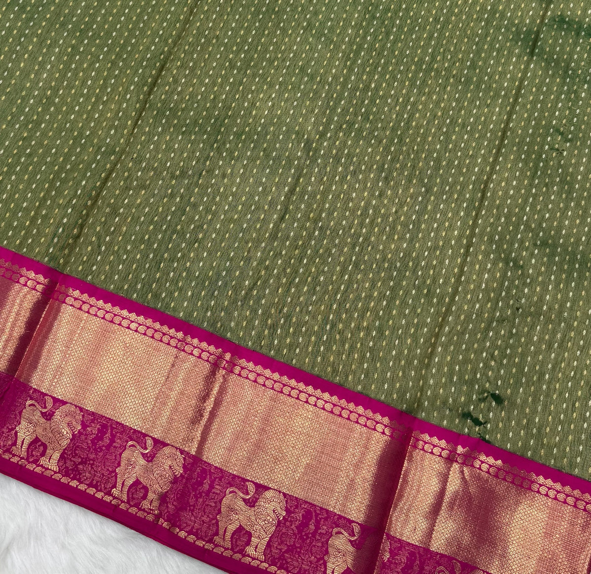 Zari Pack Green & Pink Korvai Vintage Kanjeevaram Saree with All Over Rain Drop Design