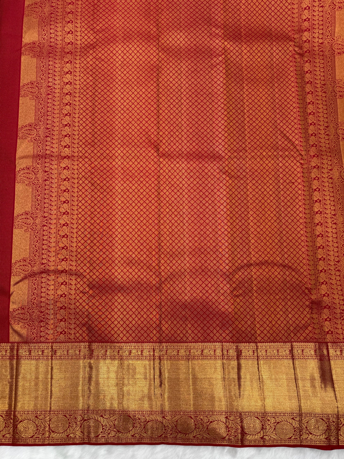 Maroon Red Kanjeevaram Saree with All over Nakshatra Weaving (Zari Dots) & Traditional Floral Border