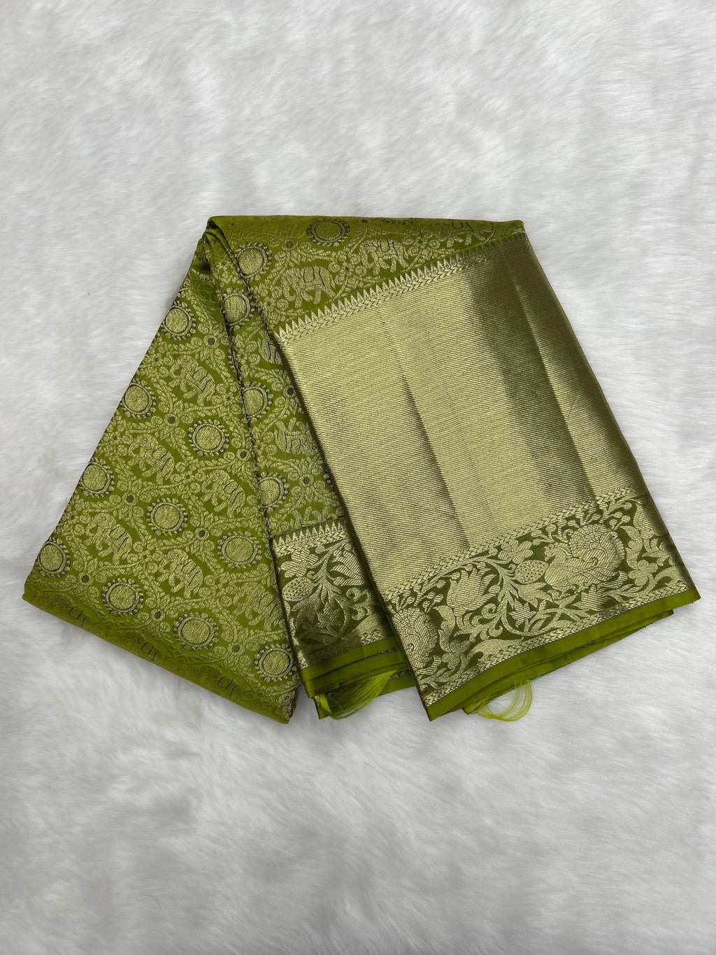 Mandulir (Olive green) Brocade Kanjeevaram Silk saree