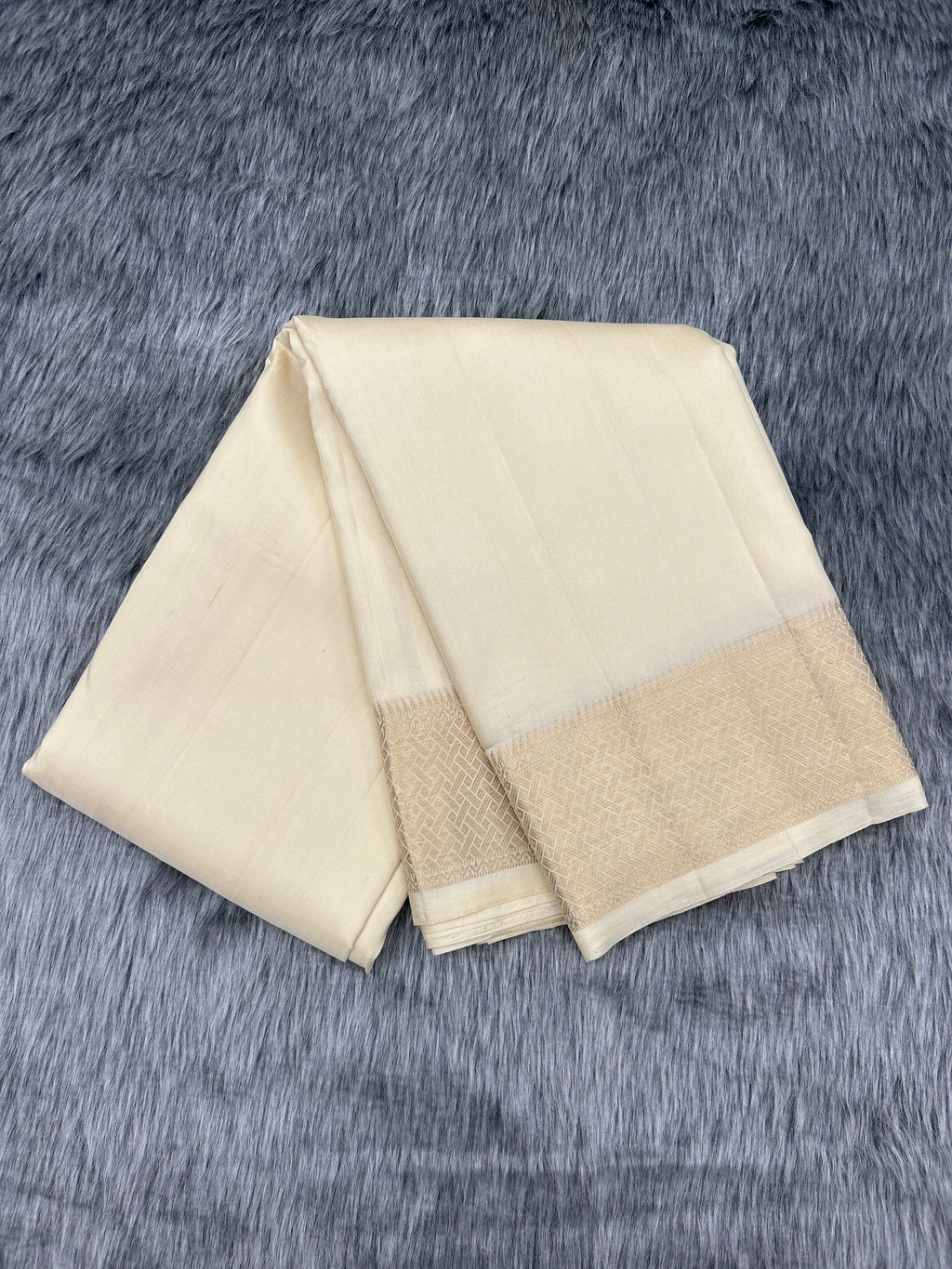 Pearl White Handloom Dhoti,Kanduva & Shirt/Kurta piece (3 pc Set)