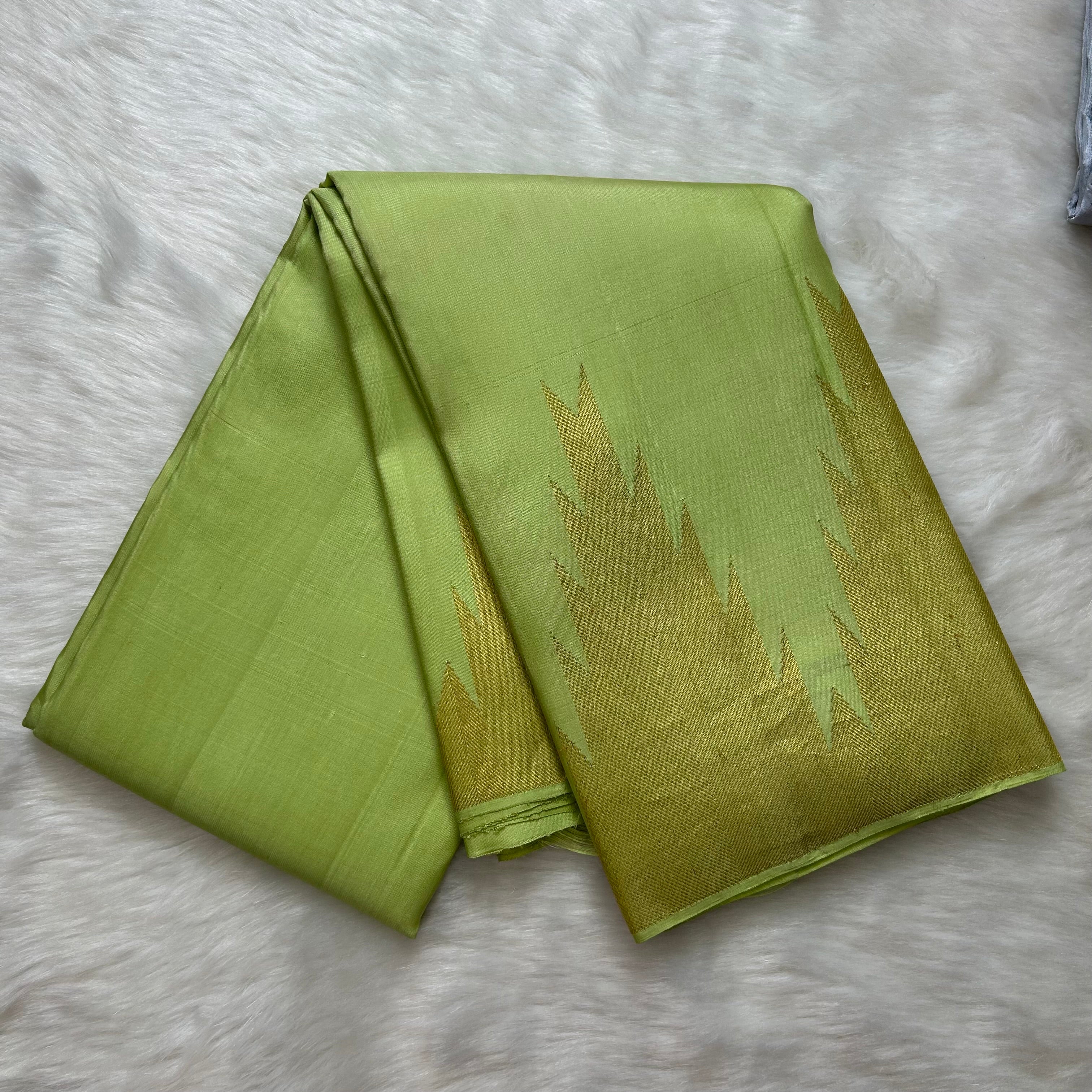 Borderless Kanjeevaram Saree