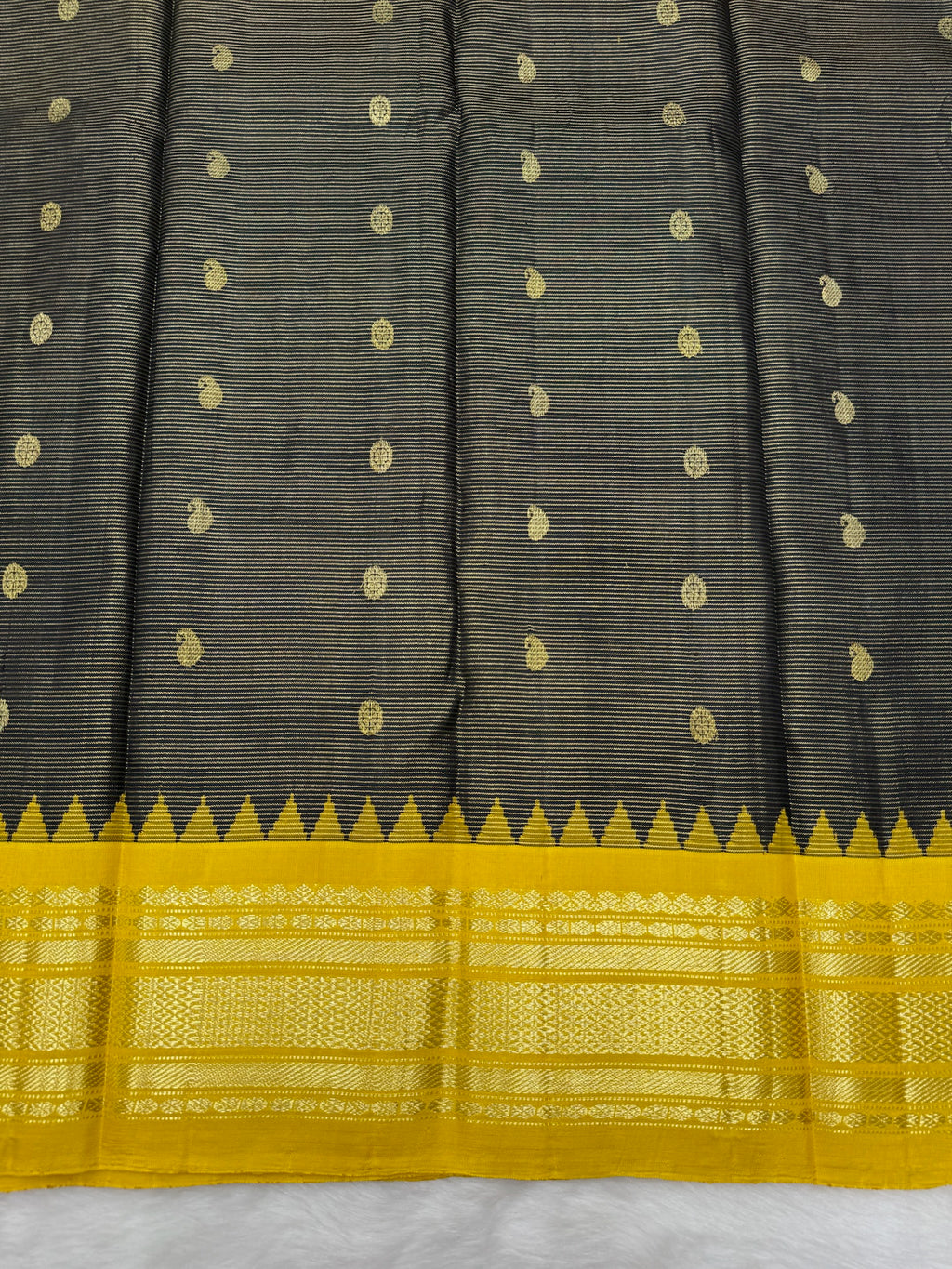 Vintage Vairaoosi Kanjeevaram Saree with Temple Kuttu Border