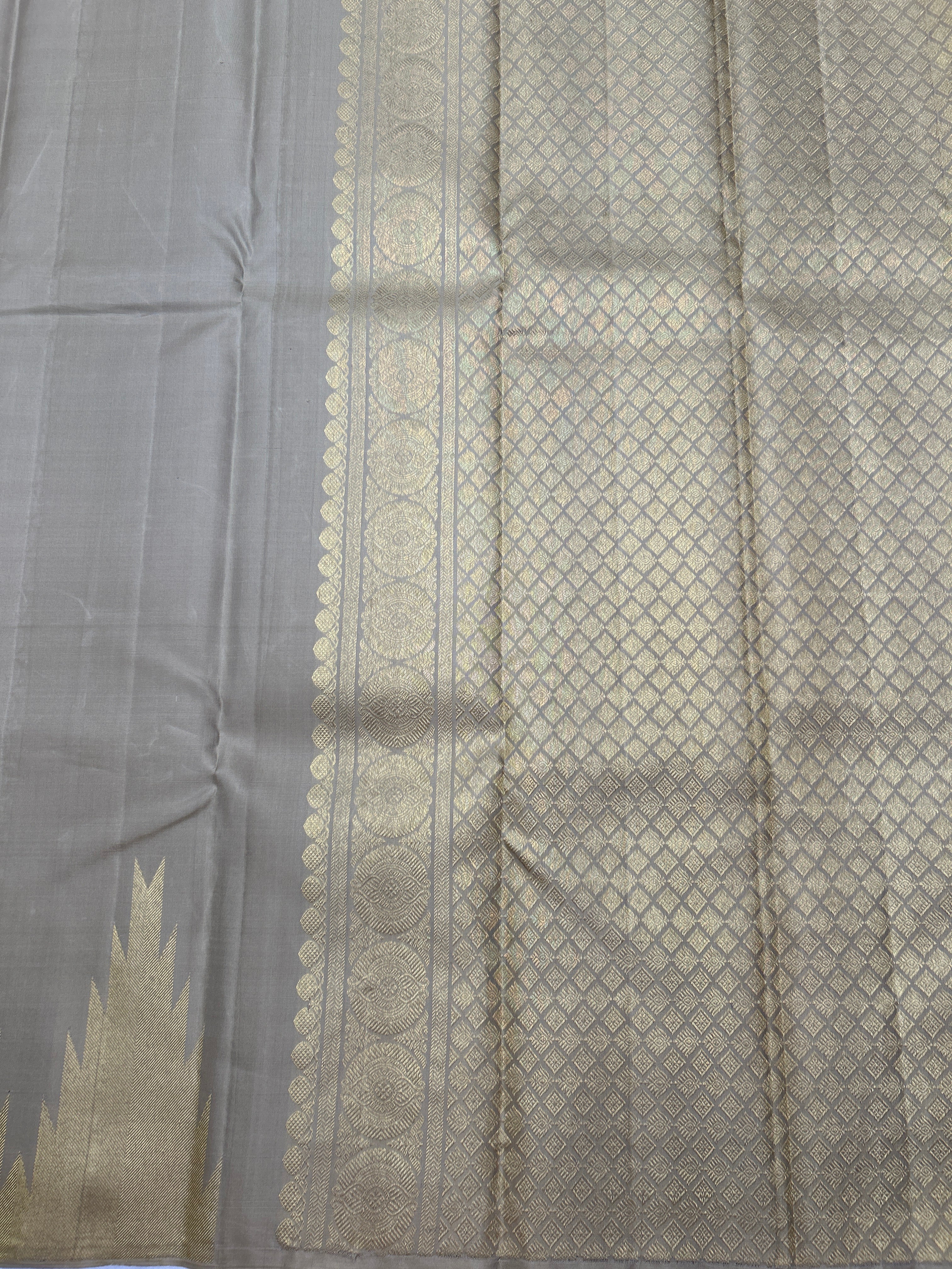 Borderless Kanjeevaram Saree