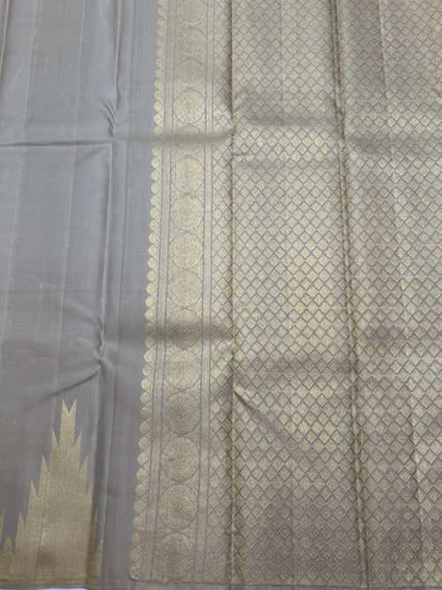 Borderless Kanjeevaram Saree