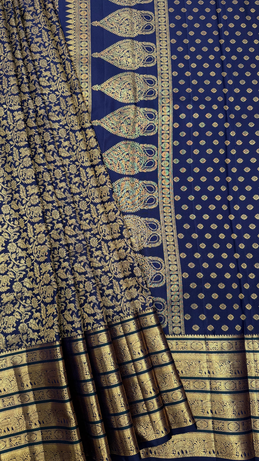 Dark Navy Blue Kanjeevaram silk Saree with Vanam Singaram and (Varisapet / Meena) Border