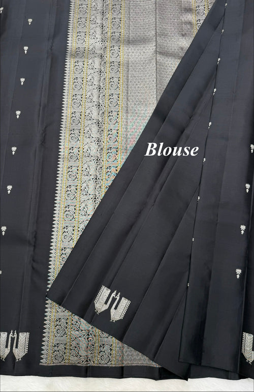 Black Borderless Kanjeevaram Saree