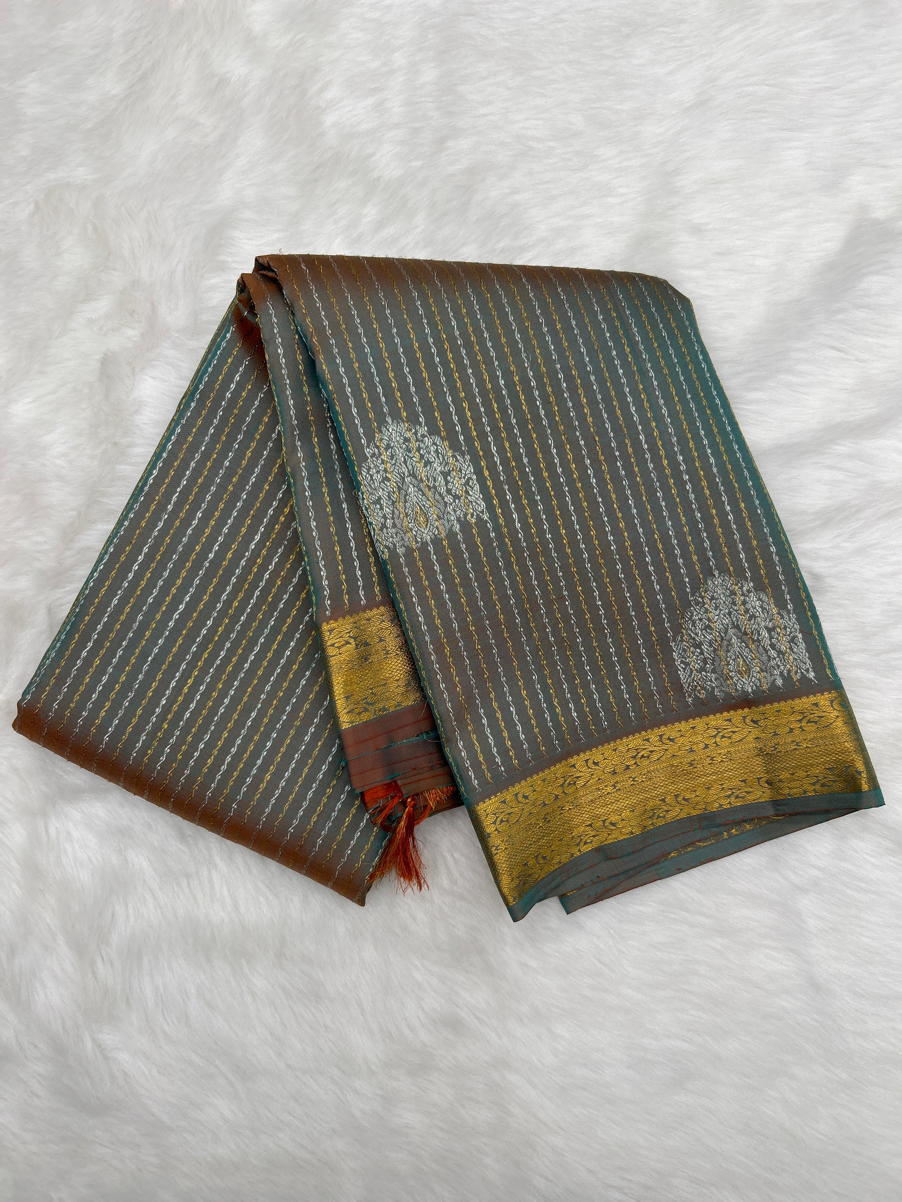 Kanjeevaram Vintage Saree (SS20812)