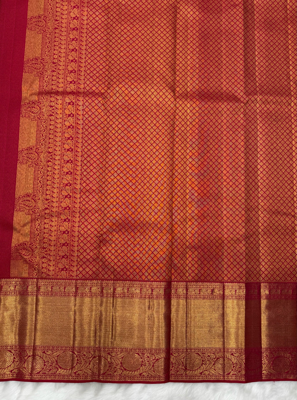 Red Kanjeevaram Saree with All over Nakshatra Weaving (Zari Dots) & Traditional Floral Border
