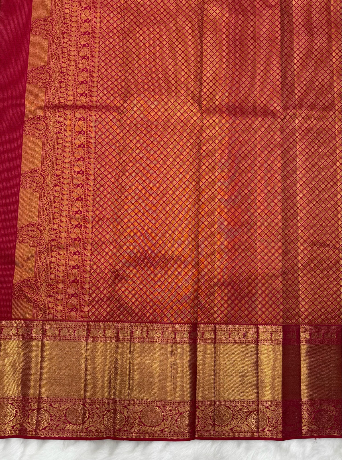 Red Kanjeevaram Saree with All over Nakshatra Weaving (Zari Dots) & Traditional Floral Border