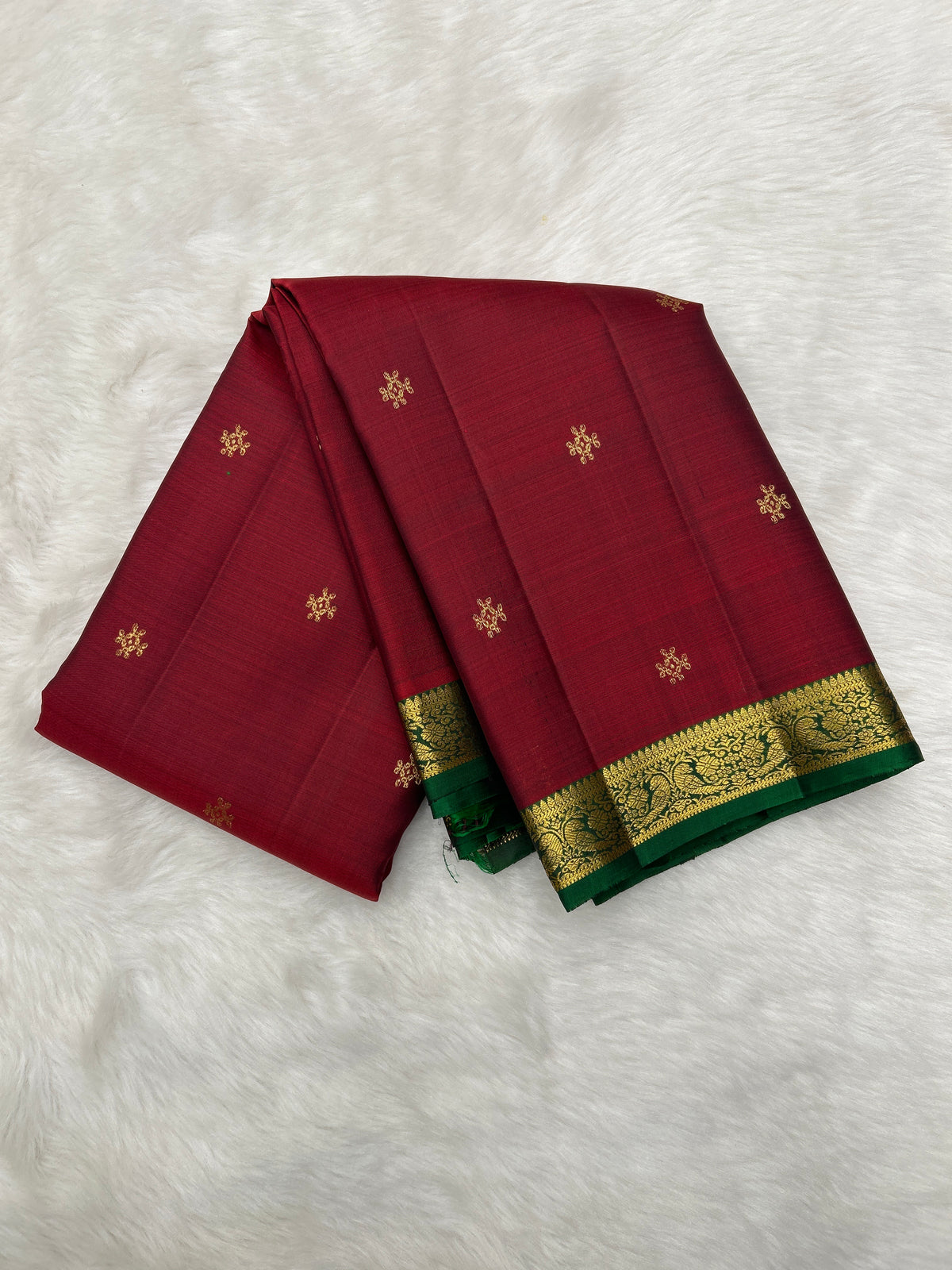 Maroon Classic Vintage Kanjeevaram Saree with Contrast Green Small Border