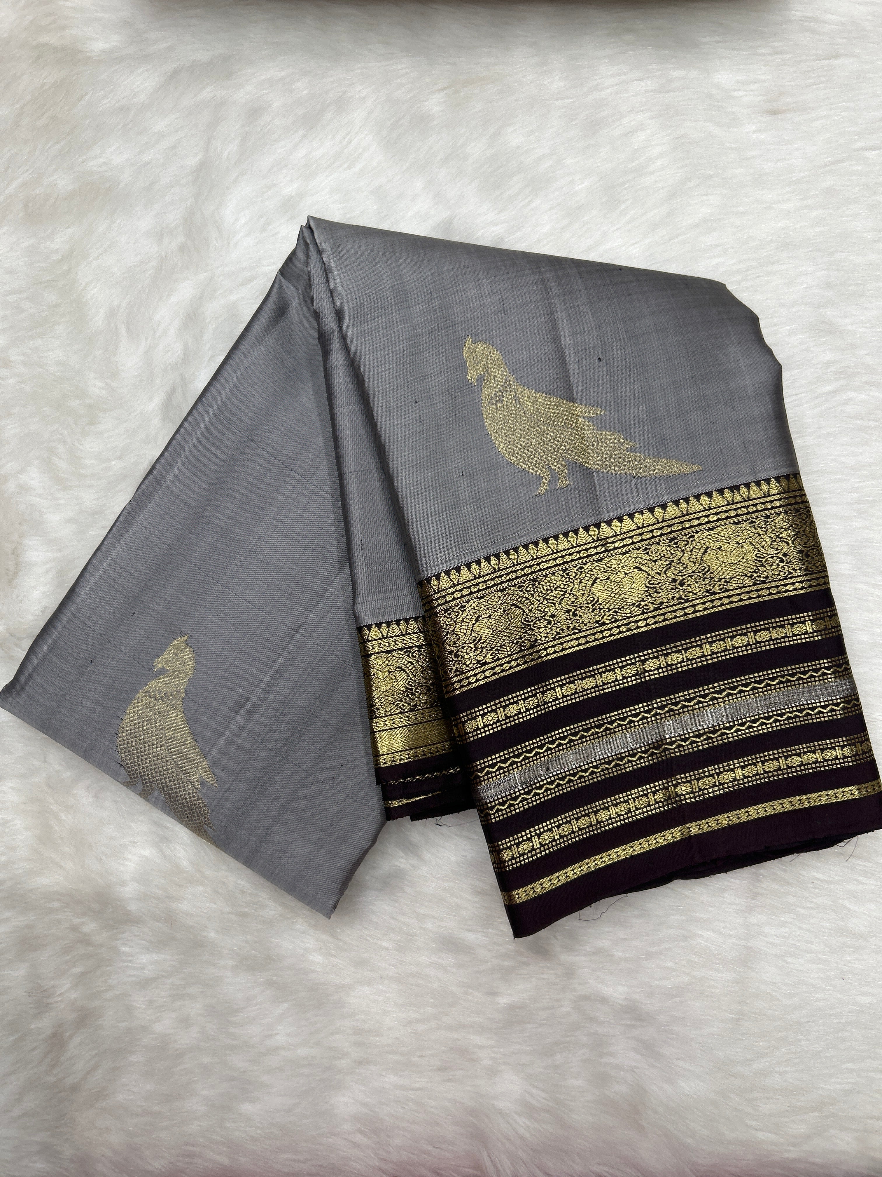 Grey lightweight Kanjeevaram Silk Saree with Varisapet / Meena Border