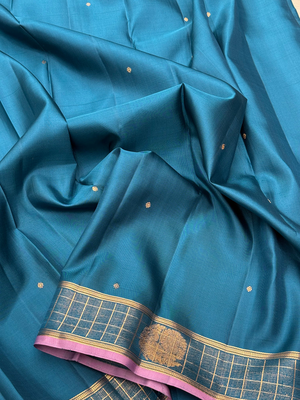 Metallic Blue Vintage Kanjeevaram Saree with a Checks Border & Lavender Edge Border
