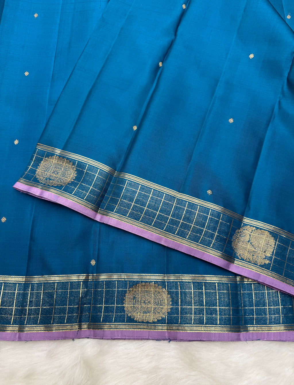 Metallic Blue Vintage Kanjeevaram Saree with a Checks Border & Lavender Edge Border