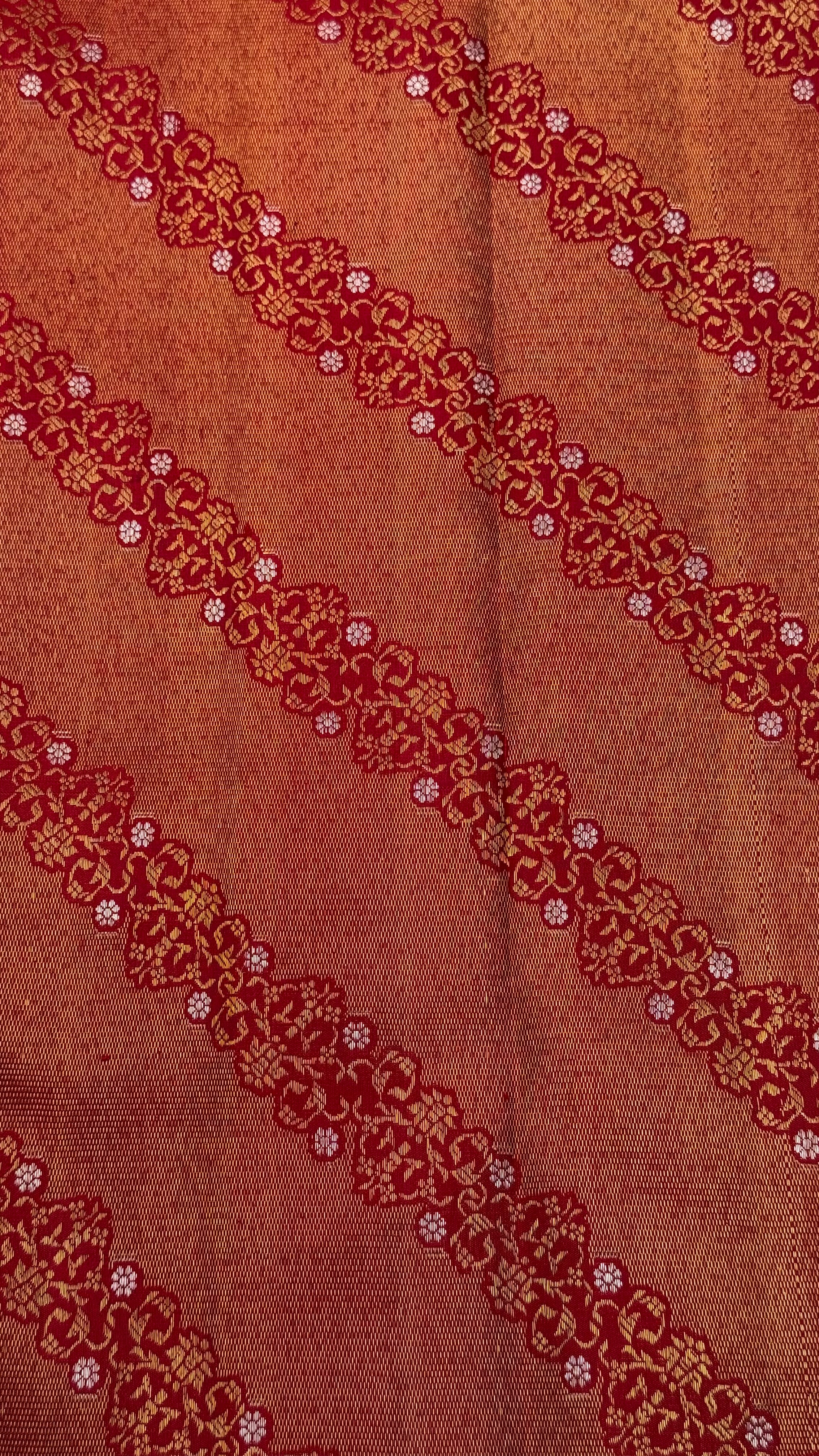 Red Kanjeevaram Saree with contrast Pink Pallu,Blouse & fine oosi,cross kalanjali design