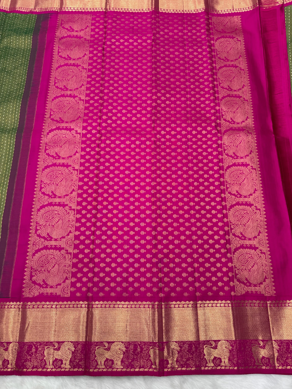 Zari Pack Green & Pink Korvai Vintage Kanjeevaram Saree with All Over Rain Drop Design