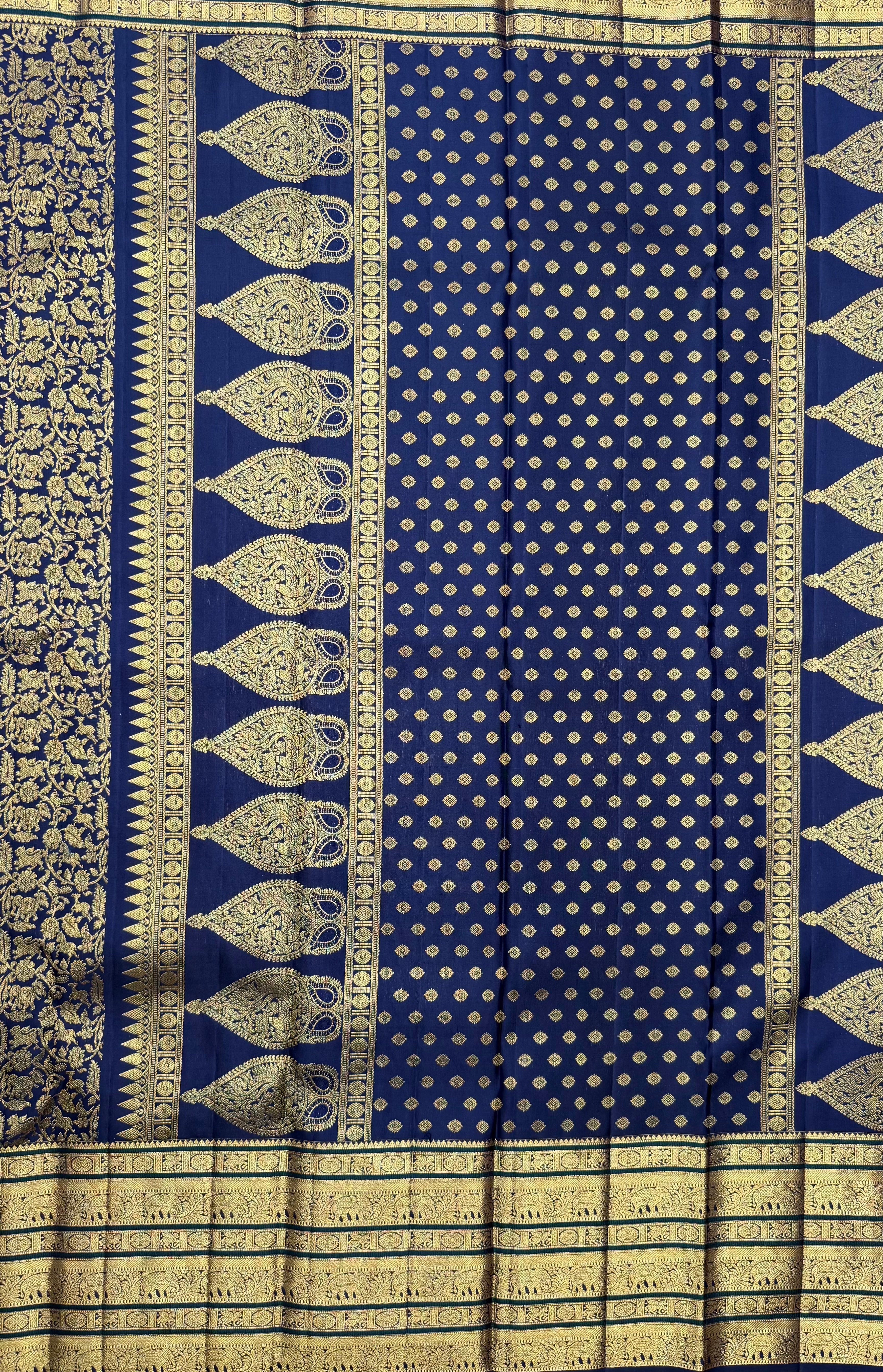 Dark Navy Blue Kanjeevaram silk Saree with Vanam Singaram and (Varisapet / Meena) Border