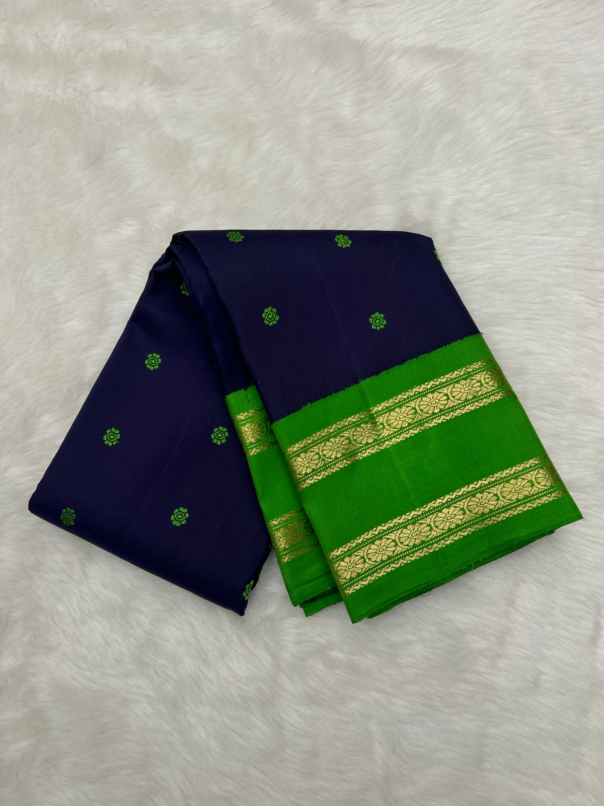Navy Blue & Green Korvai Vintage Kanjeevaram Saree Meena buttas and Thapet Gap Border [50yr Old Recreation]