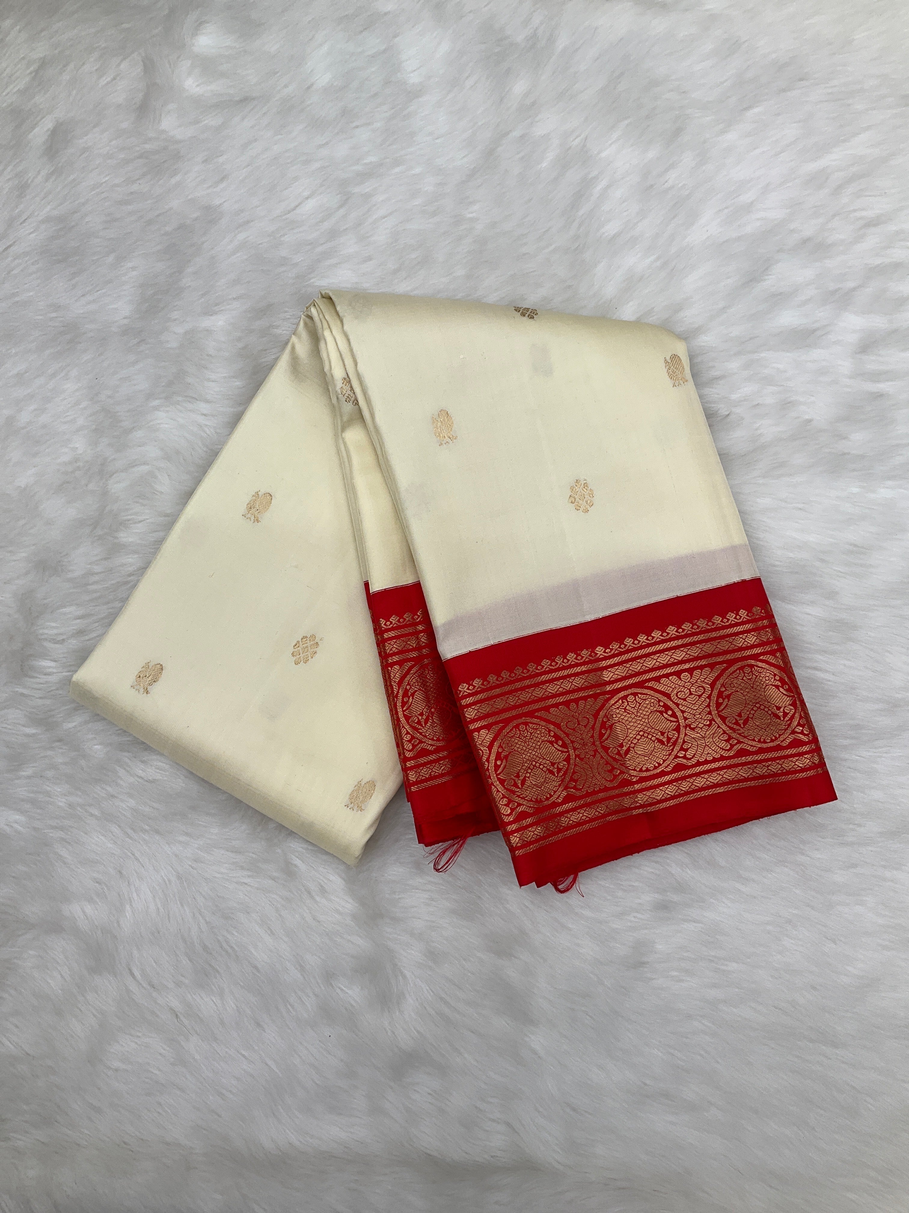 Off white with Red Korvai Vintage Kanjeevaram Saree