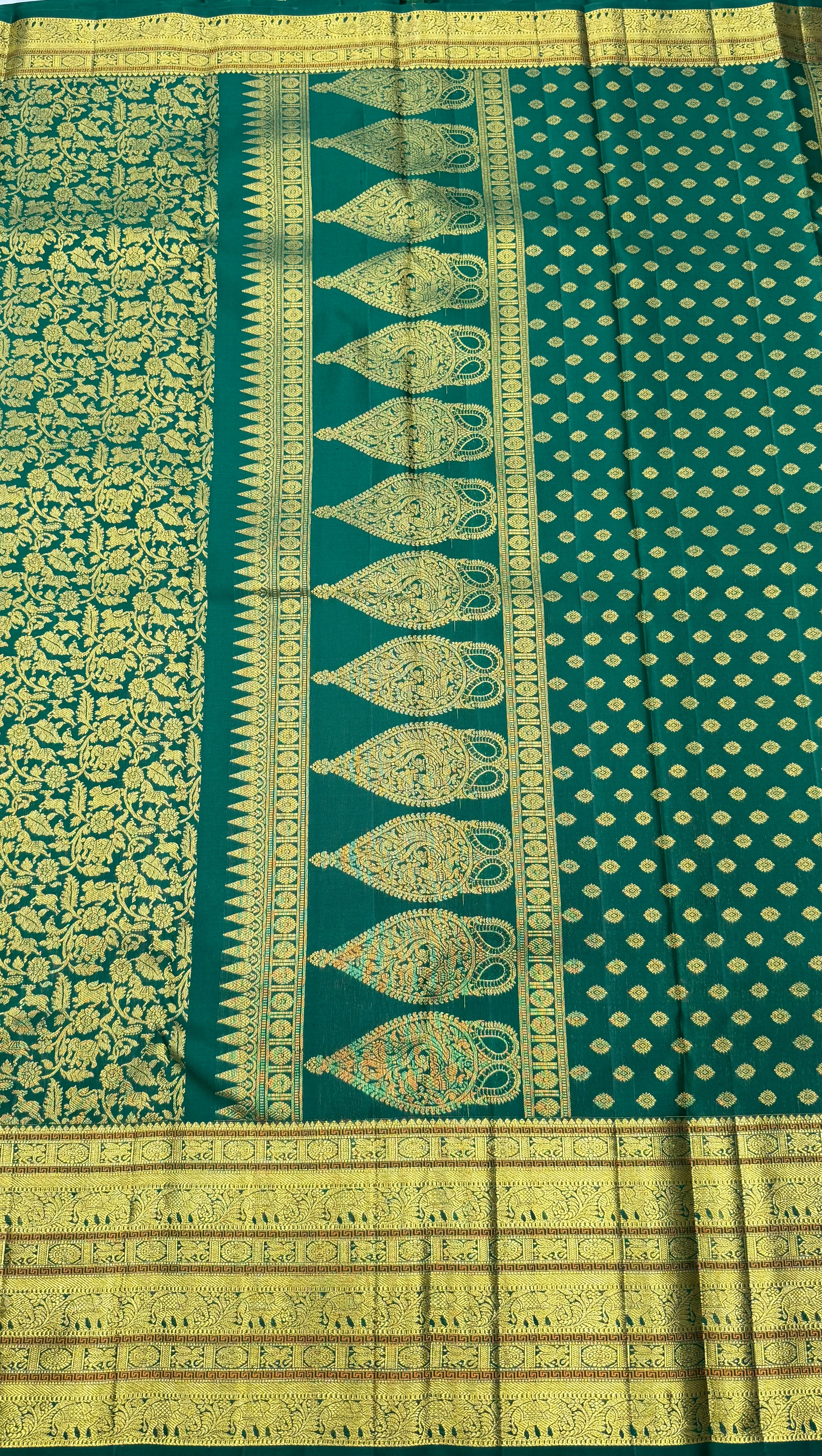 Green Kanjeevaram silk Saree with Vanam Singaram and (Varisapet / Meena) Border