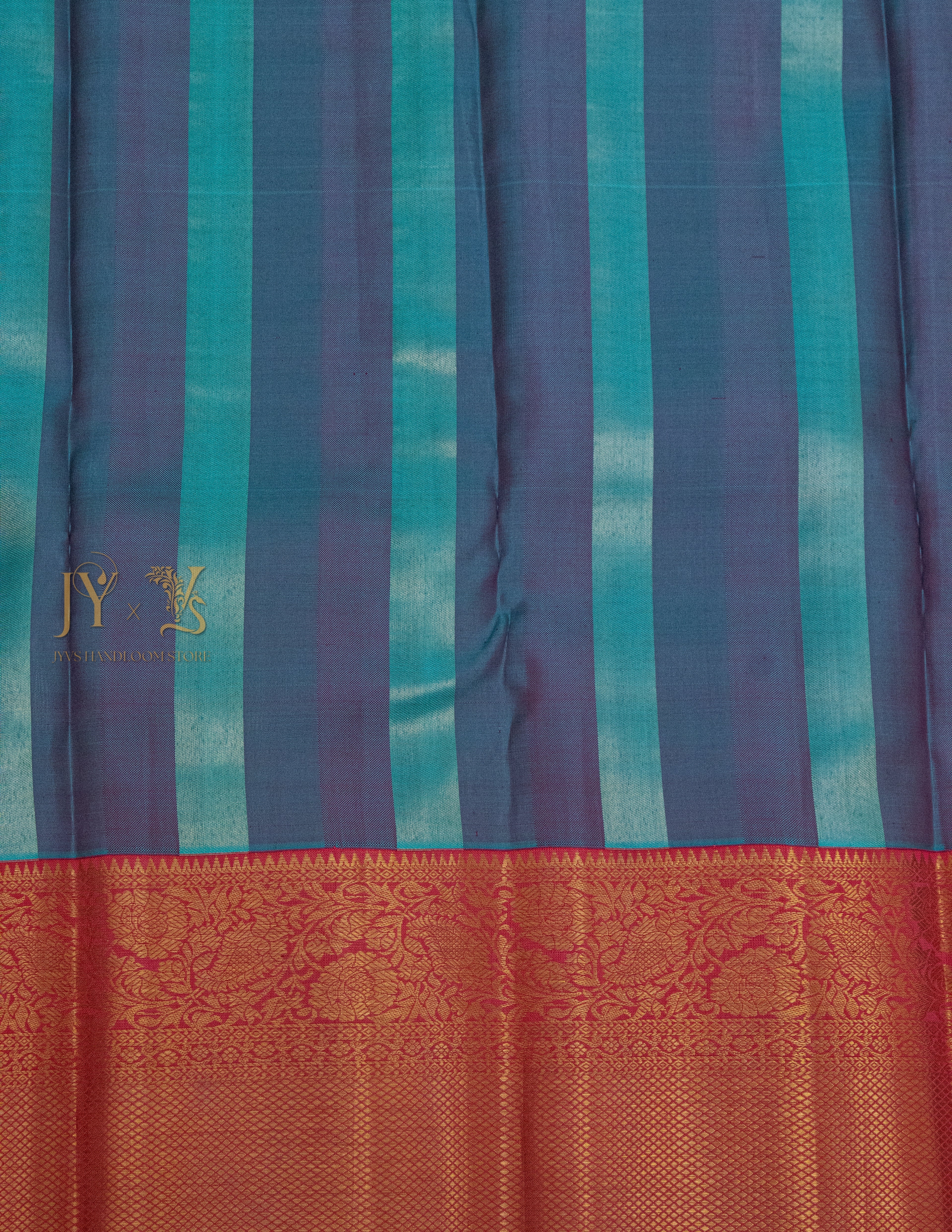 Texture Kanjeevaram Saree