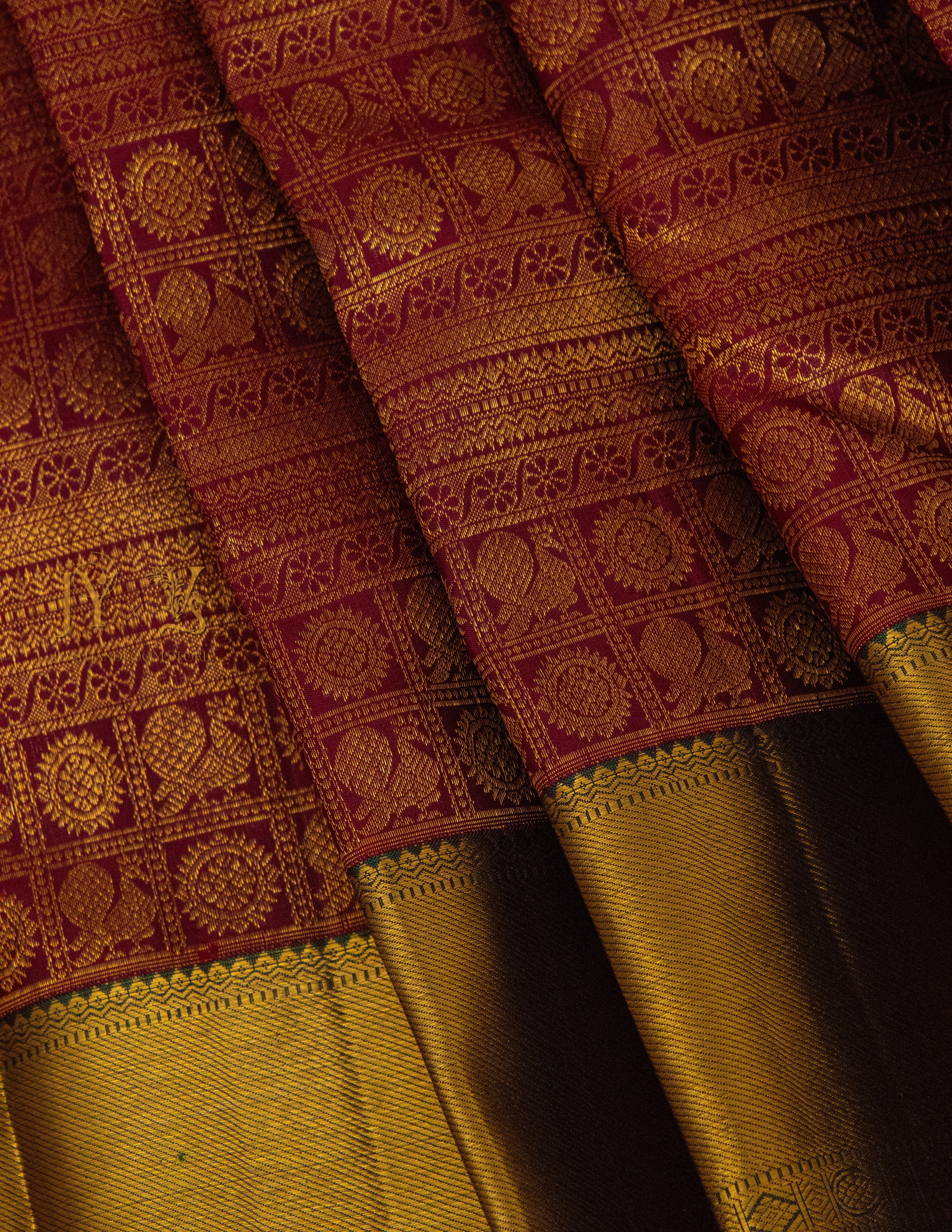 Vintage Kanjeevaram Brocade Saree