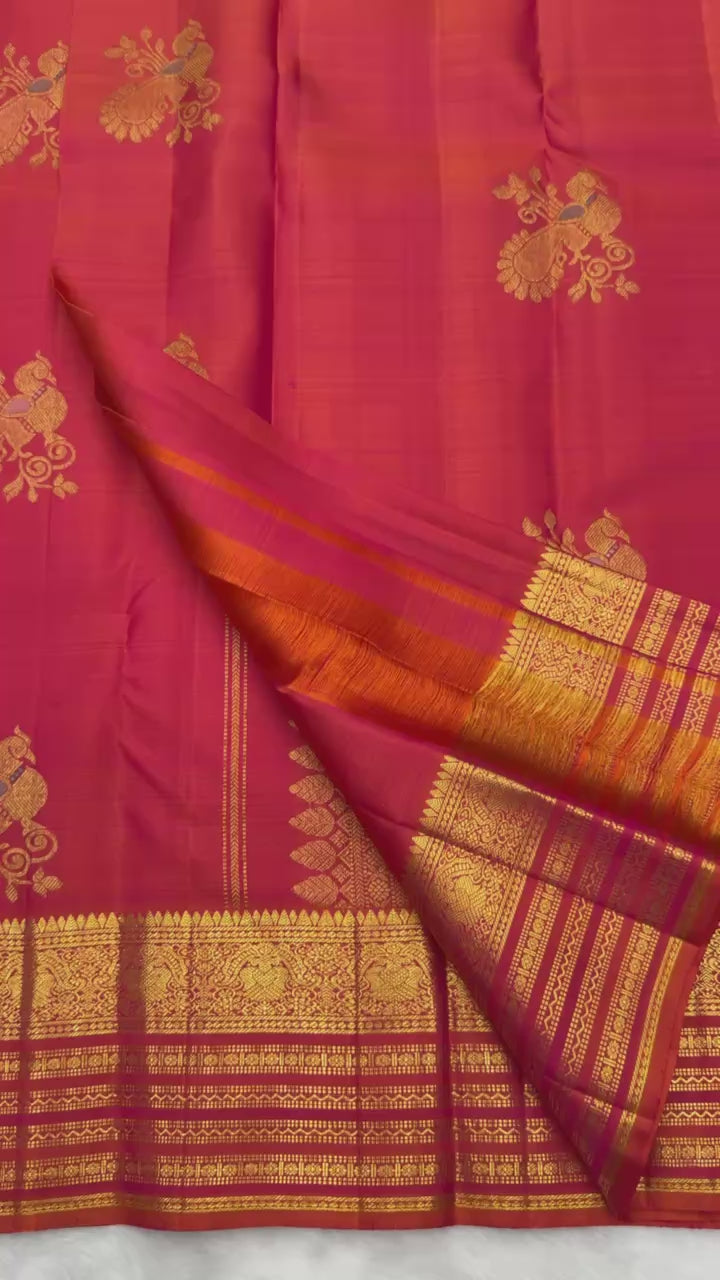 Kanakambaram Vintage Kanjeevaram Saree with Split Border & Meena Peacock Motif
