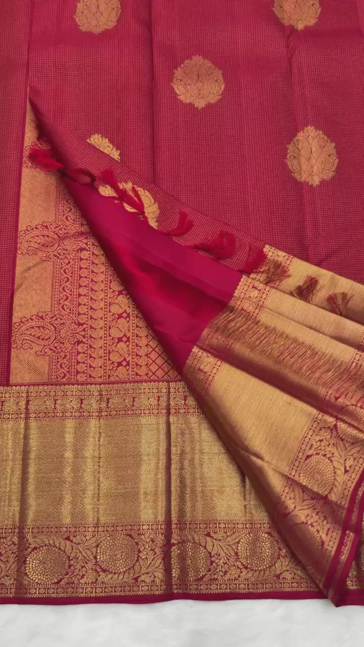 Maroon Red Kanjeevaram Saree with All over Nakshatra Weaving (Zari Dots) & Traditional Floral Border