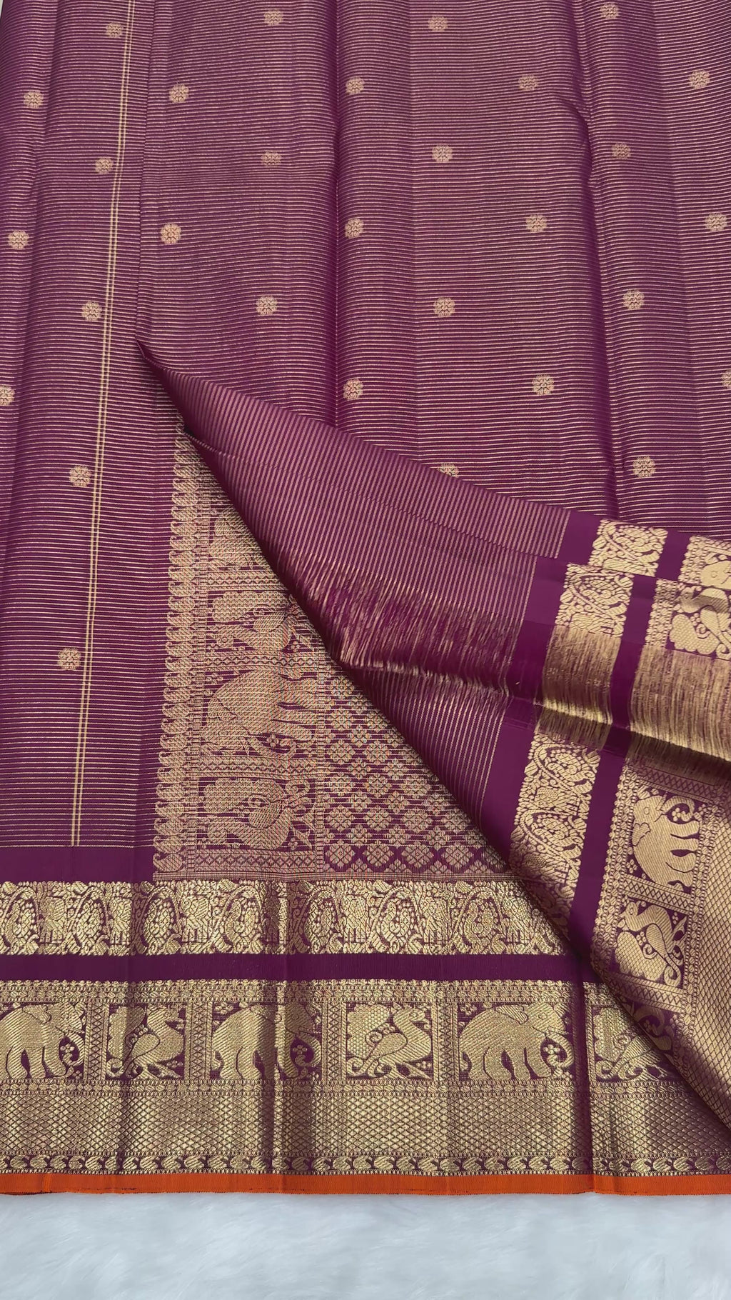 Vintage Vairaoosi Kanjeevaram Saree with Skirt Border & Orange Edge Contrast